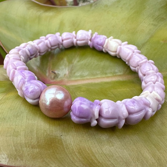 257A. Pua Kalaunu & Edison Pearl Bracelet Made in Maui - Picture 6 of 12